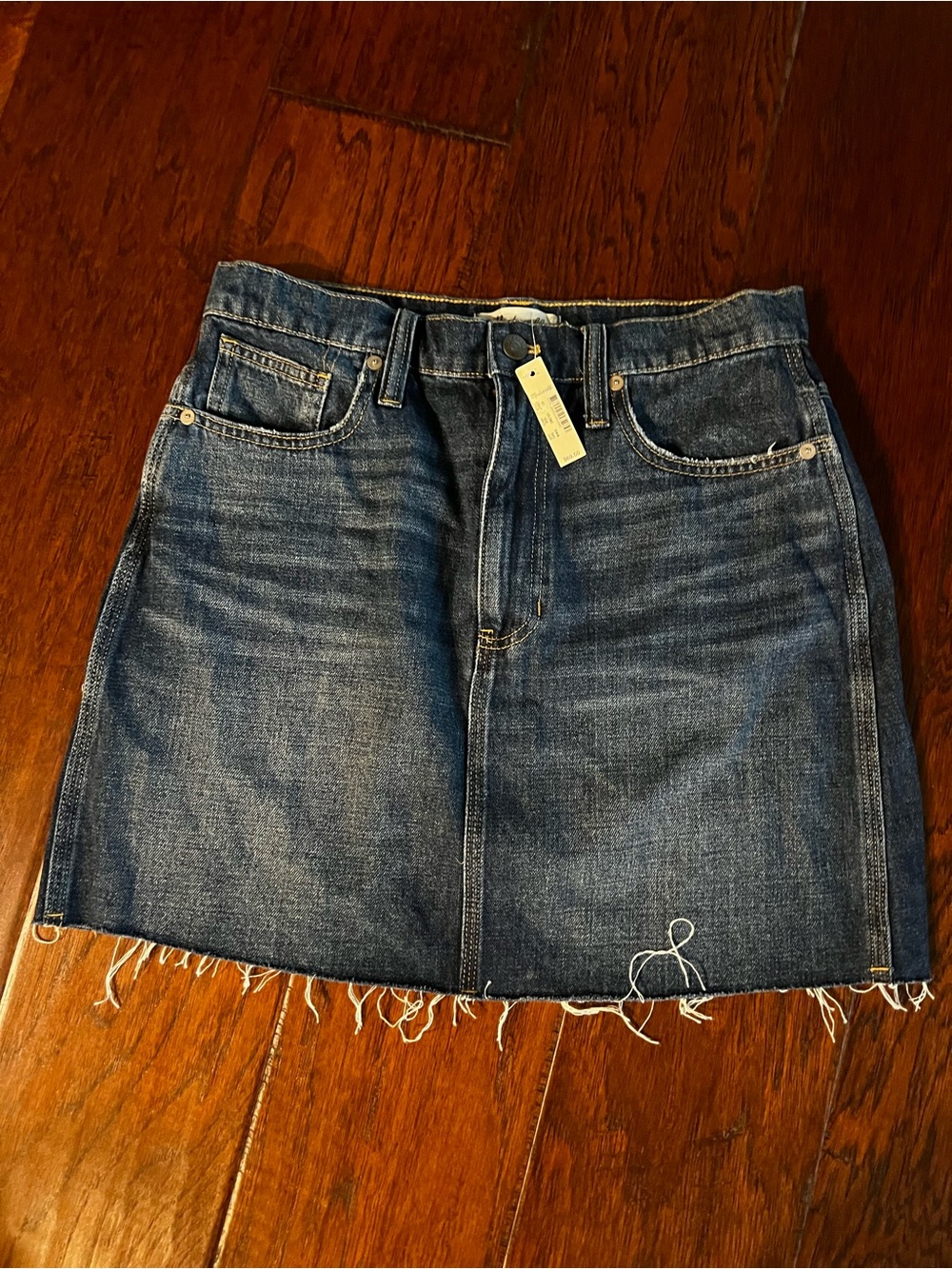 NWT Madewell Denim Mini Skirt Size 28 Dark Wash Raw Hem Jean Skirt